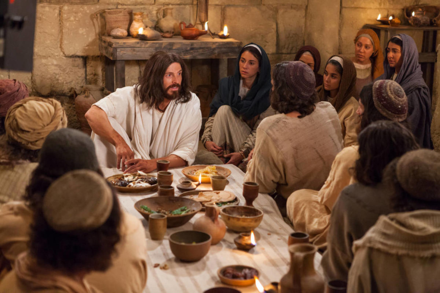 jezus i uczniowie 2 900x600 - Parafia Radzymin