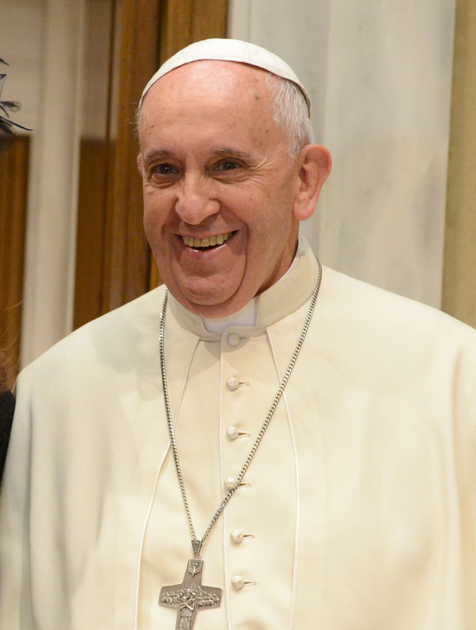 1200px Franciscus in 2015 696x920 - Parafia Radzymin